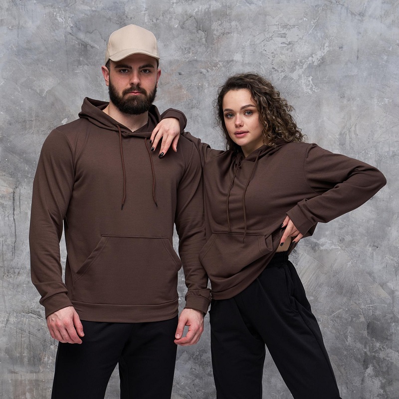 худі шоколадного кольору