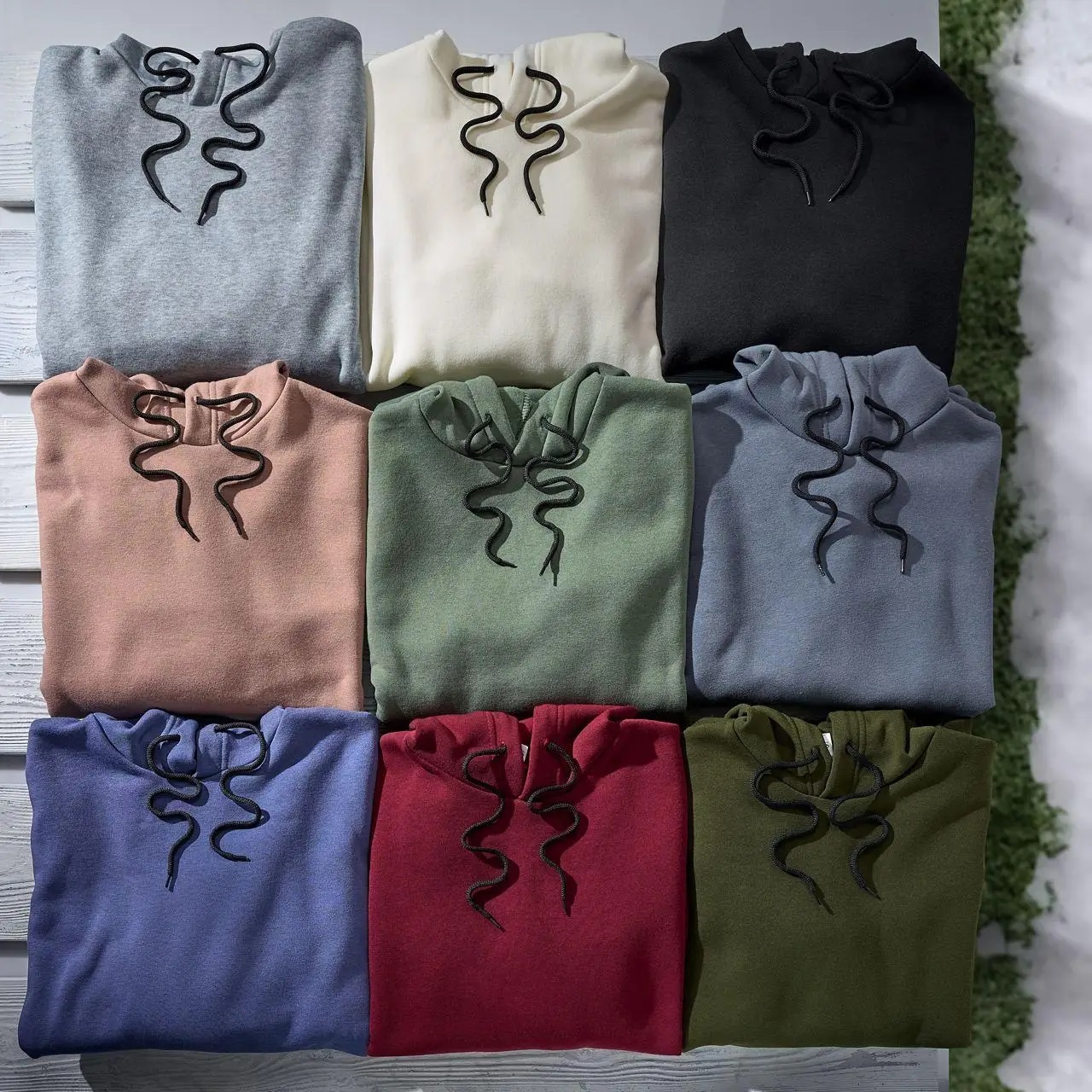 Худі різних кольорів